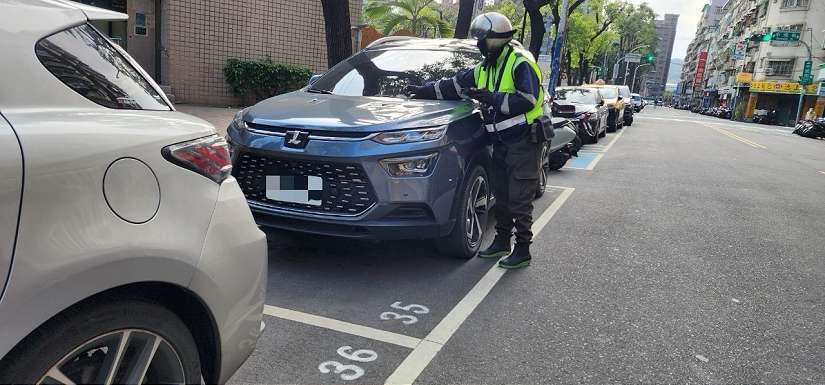 中秋月圓人團圓新北路邊汽、機車停車格平日收費路段暫停收費