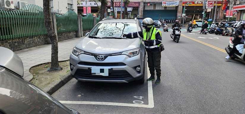 國慶假期新北路邊汽、機車停車格平日收費路段暫停收費