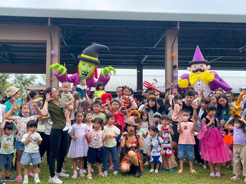 萌鬼屋樂趣滿載 女巫帶動跳、挑戰淘氣鬼在潮好玩市集歡樂登場