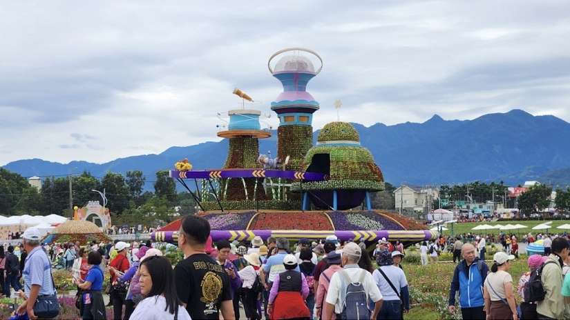 節慶經濟新高峰！ 台中國際花毯節突破百萬人次參觀帶動購物節破百億消費