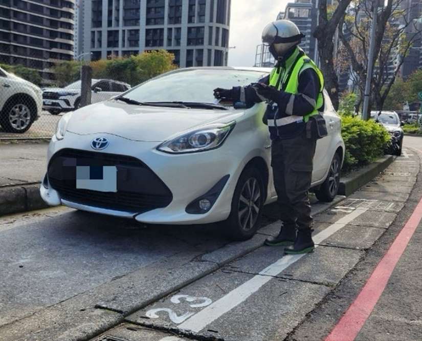 新北市路邊汽、機車平日收費停車格 春節9天連假暫停收費