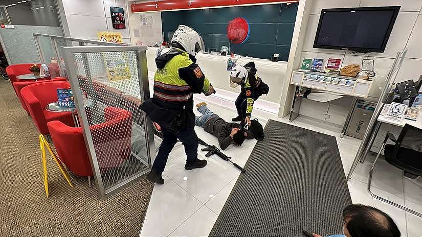 大安警協同轄內金融機構，強化防搶、打詐能力，共同守護民眾財產安全