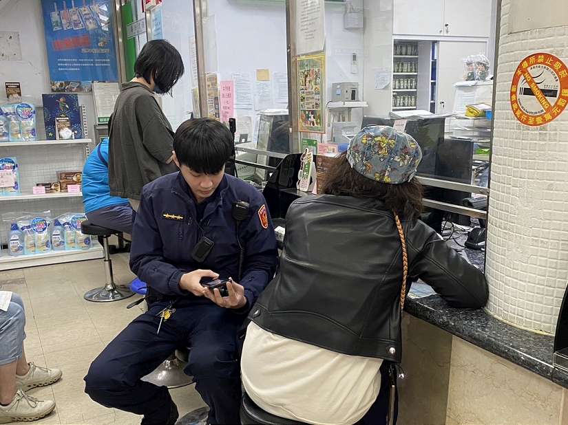 婦人險遭詐新臺幣70萬元  警銀識破聯手攔阻