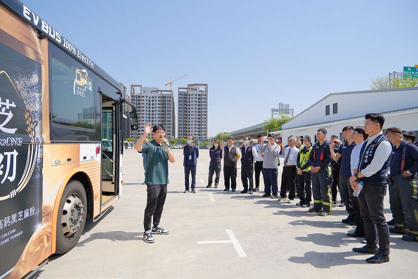電動公車火警怎麼救？ 中市交通局實戰演練上線 為市民乘車安全把關