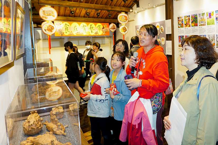北市鄉土中心「食在有藝市」特展—東園國小美術班邀請認識萬華在地的市場故事