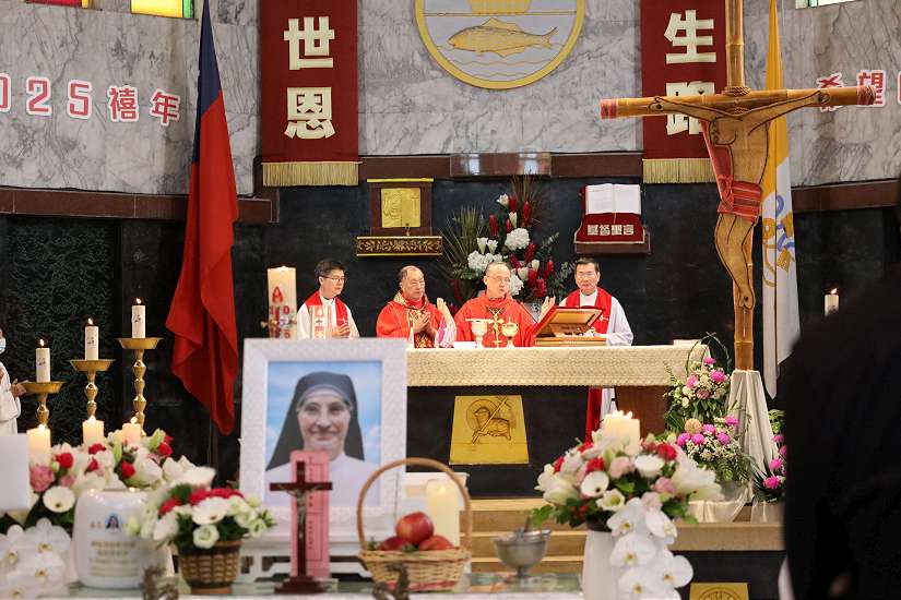 義大利修女趙秀容殯葬彌撒 楊文科頒褒揚狀：永遠懷念她