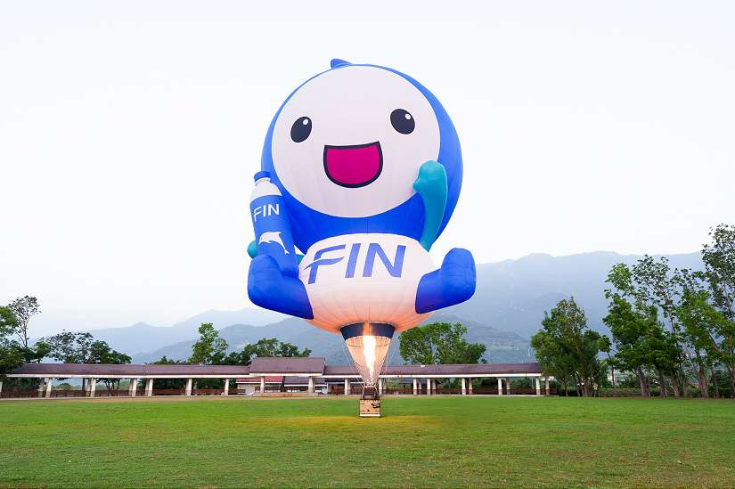 可愛超萌! 全新造型黑松「FIN水寶」熱氣球將現身2025臺灣國際熱氣球嘉年華