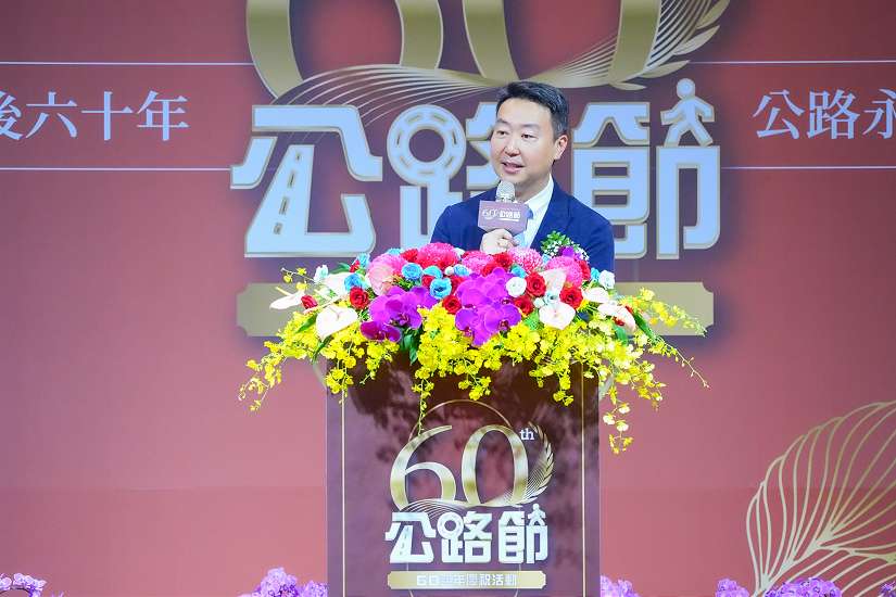 交通部「廟口開講」宣導高齡換照助長輩安全駕駛