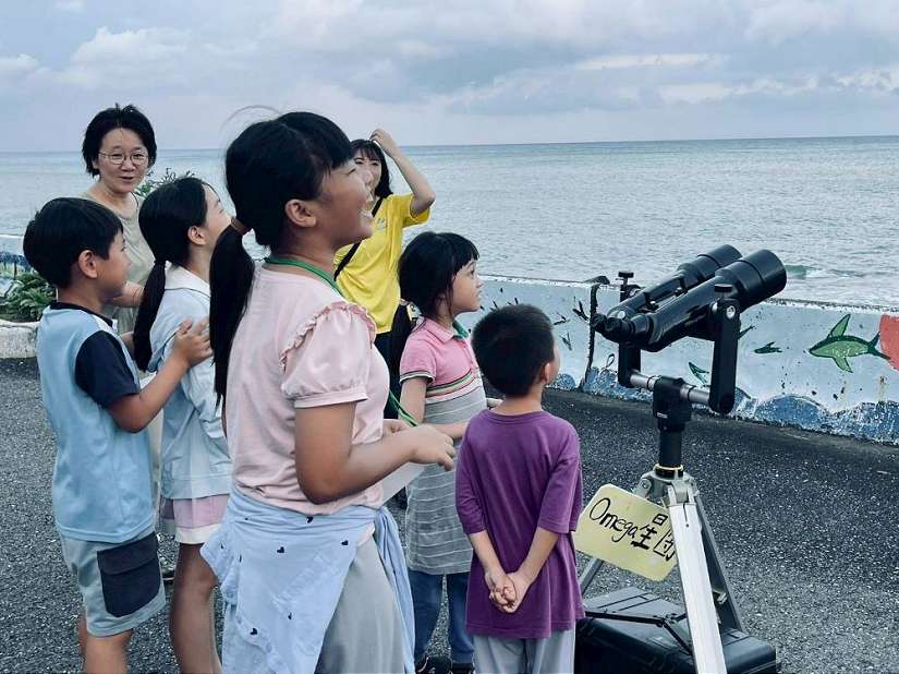 沒有F4也要陪你看流星雨 「來恆春擁抱宇宙」600多人佳樂水追英仙座流星雨