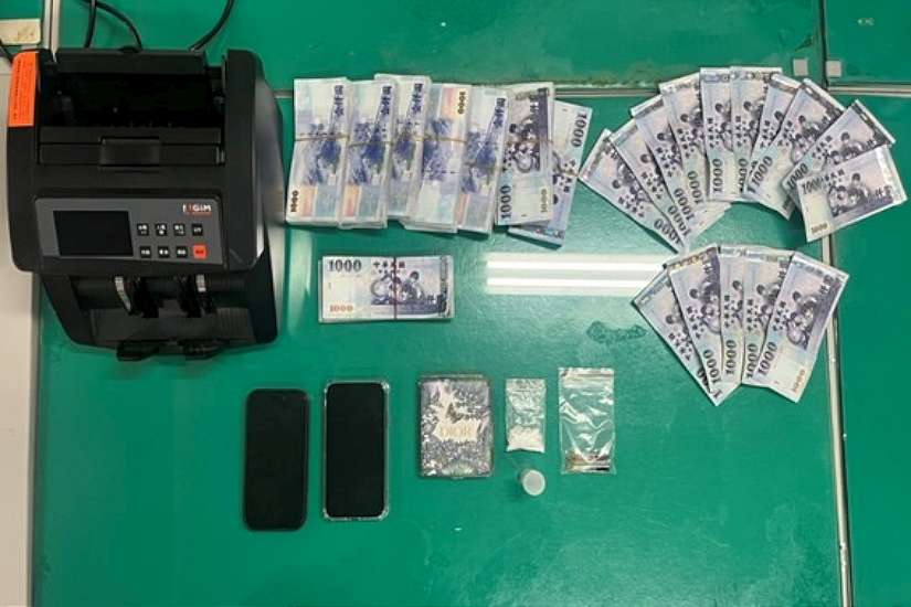 內湖警緝獲毒菸彈 槓上開花取款車手現行犯