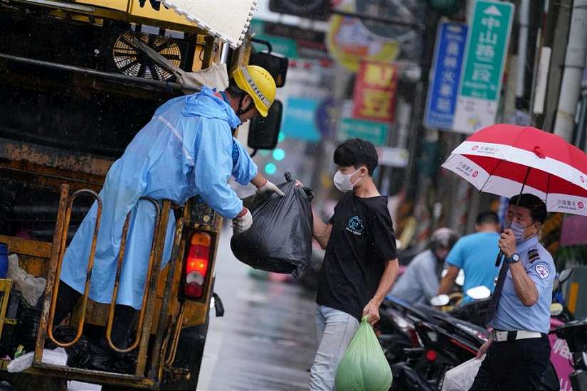 「看得見 保平安」—使用可透視垃圾袋，減少事故 提升效率