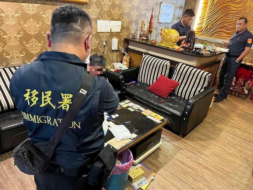 嘉義移民署破獲仲介公司假引進 迫移工來臺賣淫