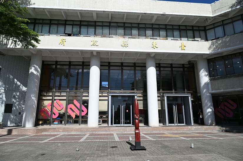 星空羅盤雕刻柱Pou Haere致贈臺東 南島航海文化連結與擴散 串聯世界推廣航海文化