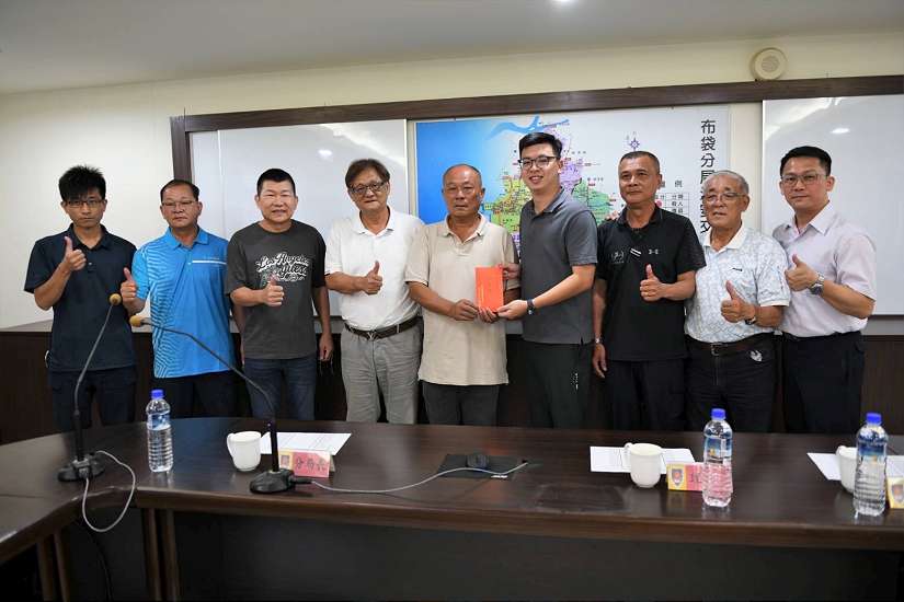 嘉義縣警察之友會江理事長致贈加菜金 慰勉警察同仁執勤辛勞  布袋警倍感溫馨