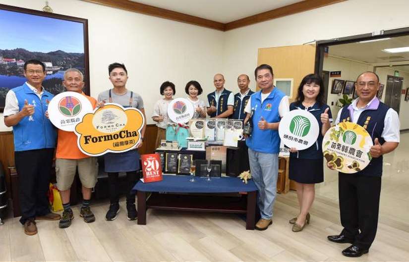 獲全球最佳20茶葉品牌　鍾東錦肯定張家齊傳承技藝茶香飄國際