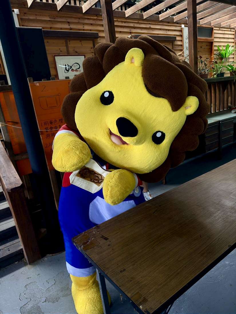 九降風起!皮皮獅現身金漢柿餅教育農園,邀大小朋友共染秋日風情