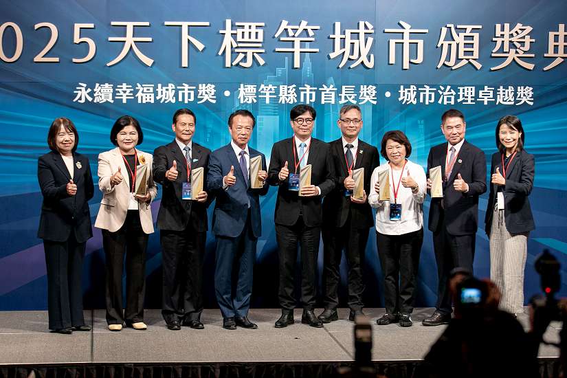翁章梁蟬聯天下雜誌「標竿縣市首長獎」，嘉義縣施政滿意度全國最高