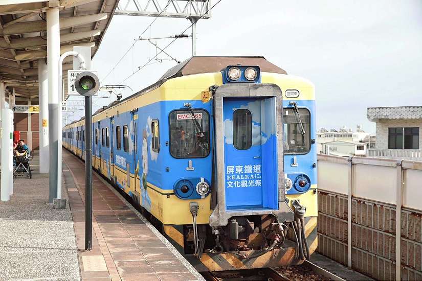 屏東鐵道文化觀光祭登場 紙風車華麗開演掀熱潮