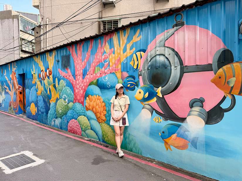 後巷轉生海底花卉世界 巷弄間的毛孩派對