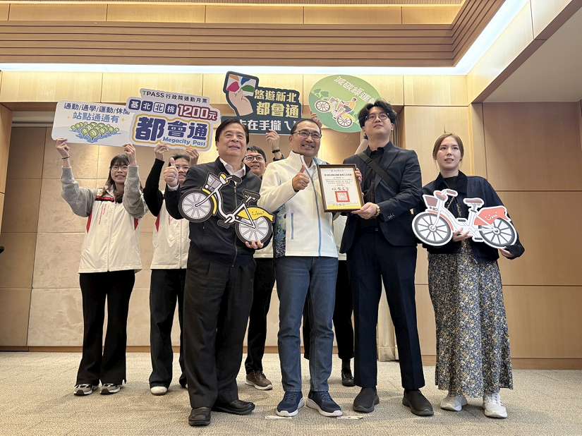 新北YouBike第3億騎乘人次幸運兒獲贈1年份TPASS盛讚「前30分鐘免費」是通勤族最大福音