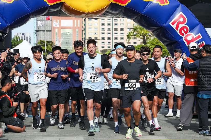 台中鋼鐵對決熱血落幕　明星跨界挑戰 CrossFit 掀全民運動熱潮