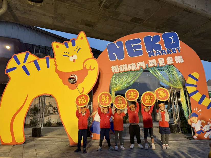周春米分送貓掌湯圓 屏東NEKO MARKET市集暖呼呼開幕