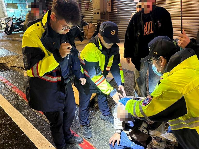 6旬男酒醉路倒 後腦流血警送醫 