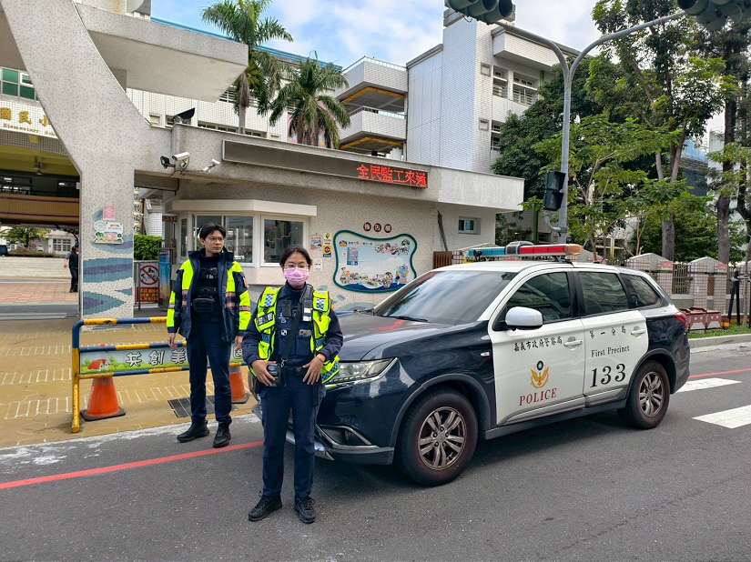 警察巡邏到您家 馬年好運跑進家