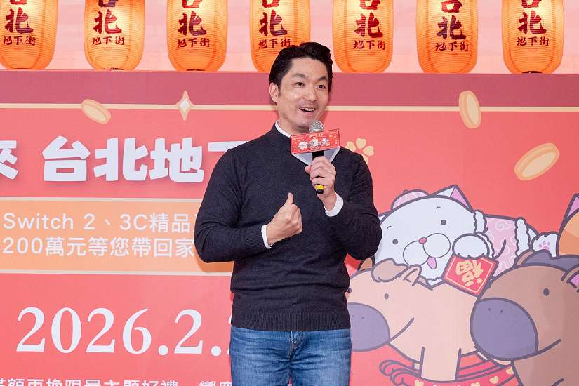 蔣市長拜訪後站批發、華陰街北車及台北地下街拜年 發馬上有錢 喵