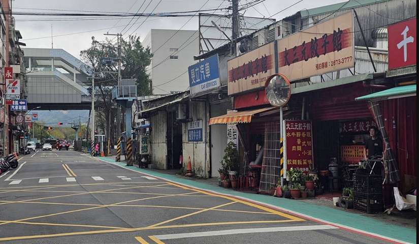捷運下車就能安心走到老街 三峽大勇路增設標線型人行道