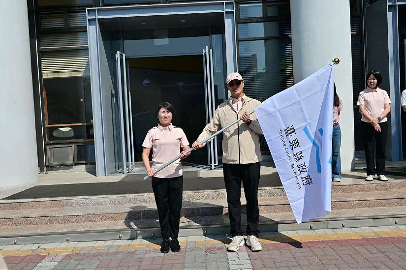 全中運臺東代表隊熱血出征！饒慶鈴今授旗 115年起前3名選手訓練補助金加碼