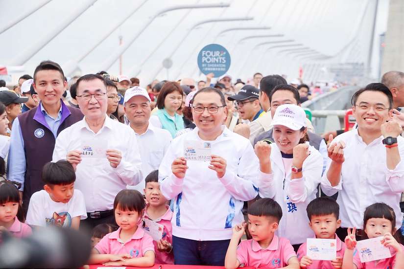 淡江大橋首場通車前活動 侯友宜與民眾共同見證國際級地標