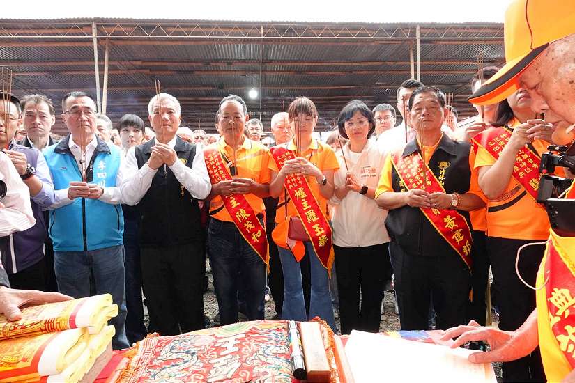 九年一換盛事震撼登場！觀音媽巡迴護佑林口大南灣 萬人空巷「吃飯擔」共饗平安味