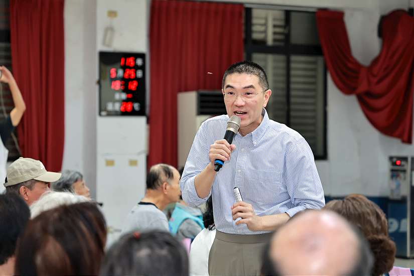 與民眾面對面交流　謝國樑赴安樂區說明市政成果與未來願景