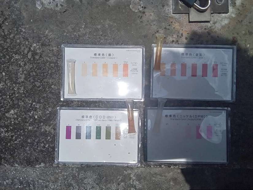 鶯歌驚現豆腐乳廢水染白排水路 新北環保局鐵腕開罰